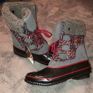 Khombu Elysse Winter Boots - NWOB - Size 11